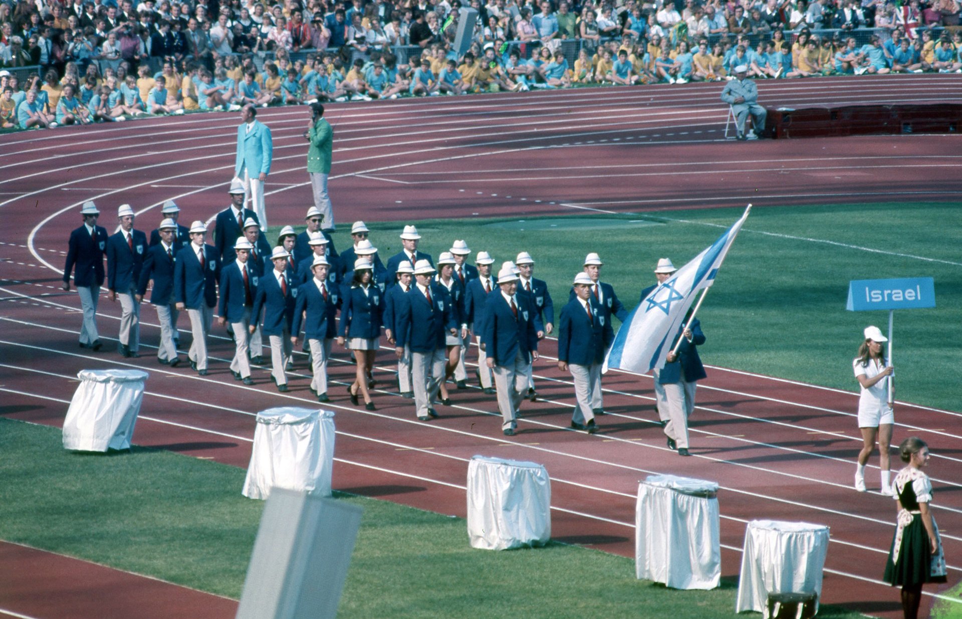 Photos Henry Hershkowitz (tir sportif) à la tête la délégation israélienne, photographie, 1972.