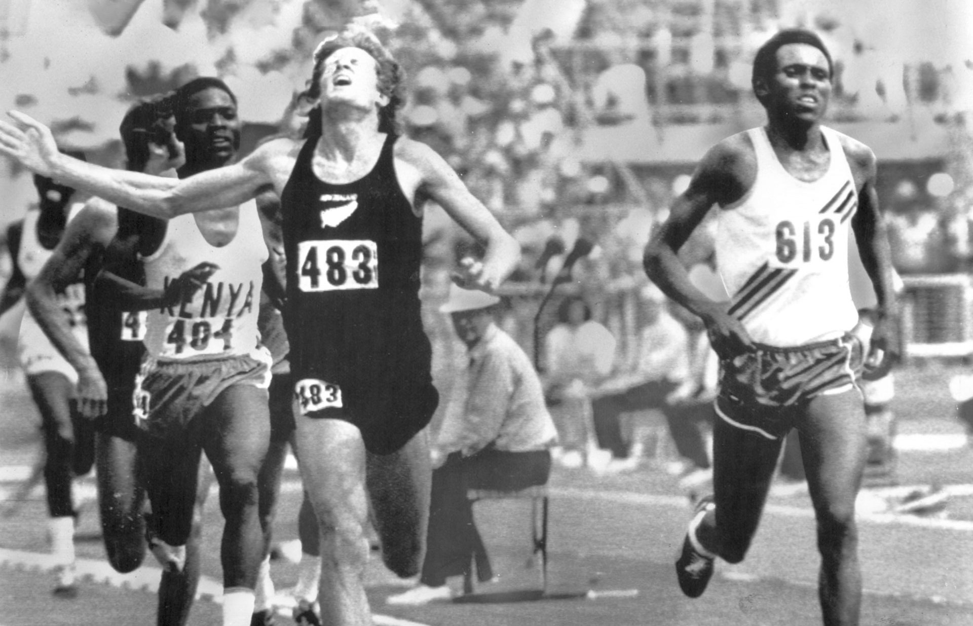 Photos Filbert Bayi [Tanzanie] vainqueur au 1.500 mètres. Jeux africains, photographie de Lennart Nygren, 1973.
