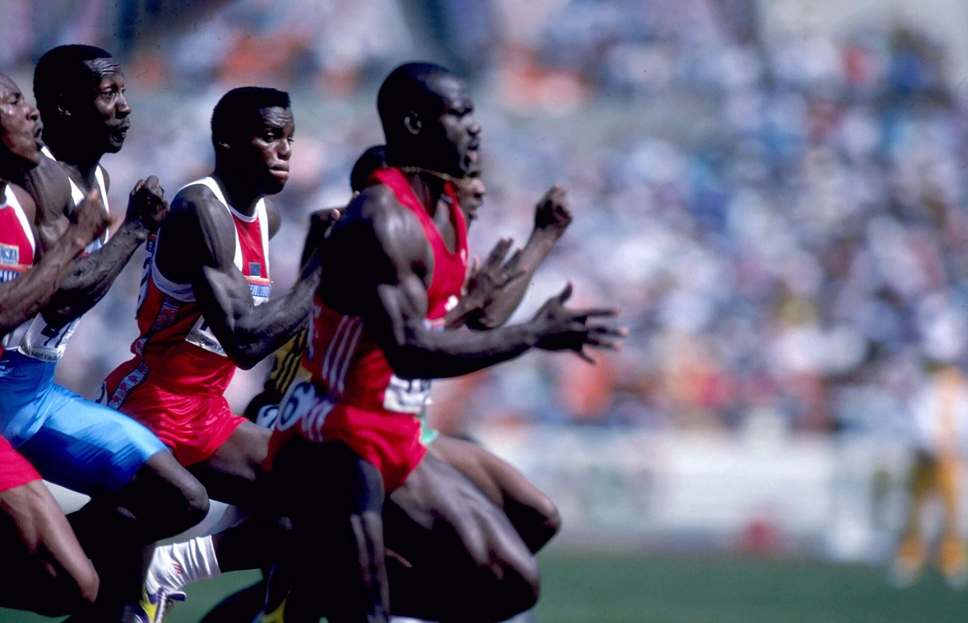 Photos Ben Johnson [Canada] et Carl Lewis [États-Unis] au départ du 100 mètres, photographie de Joe Patronite, 1988.
