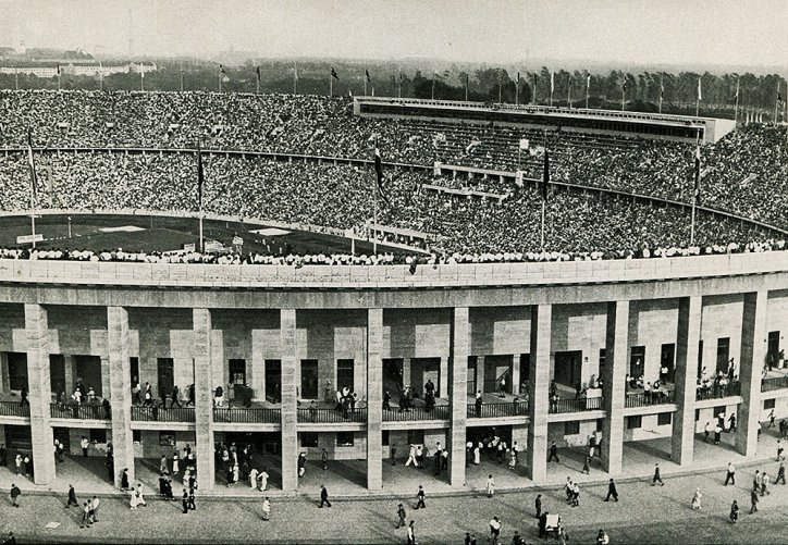 Stade olympique des Jeux Olympiques de Berlin, photographie, 1936.