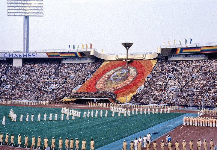 Cérémonie d’ouverture au stade Lénine, photographie d’Angelo Cozzi, 1980.