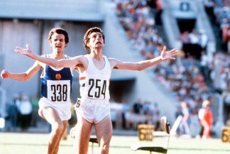 Sebastian Coe [Grande-Bretagne] vainqueur du 1.500 mètres, photographie de Bob Thomas, 1980.
